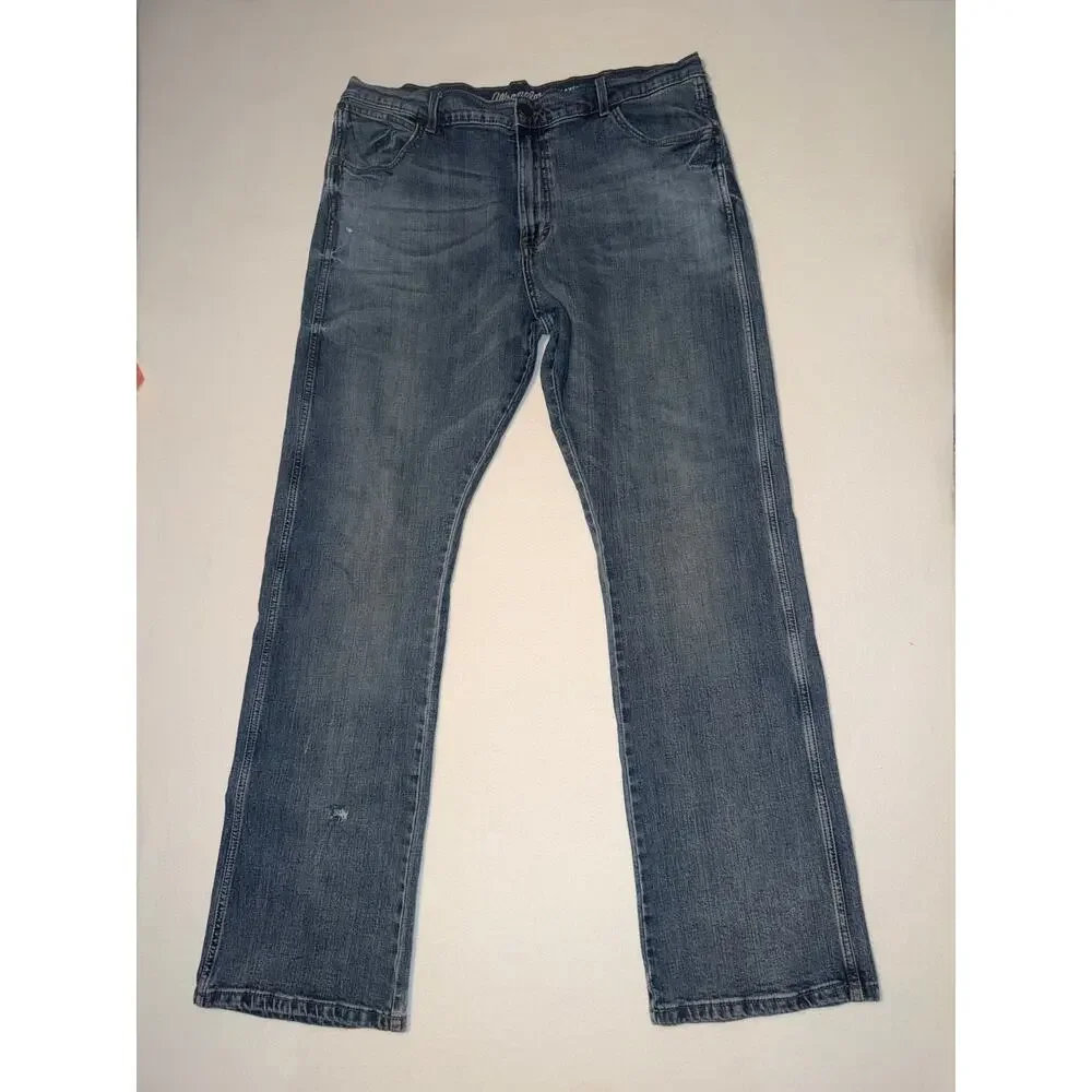 Wrangler retro men’s bootcut blue jeans